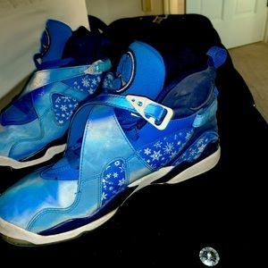Air Jordan 8 snowflakes